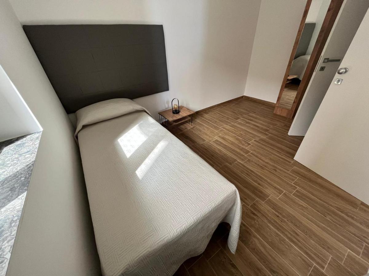 B&B Dea Gela Bagian luar foto