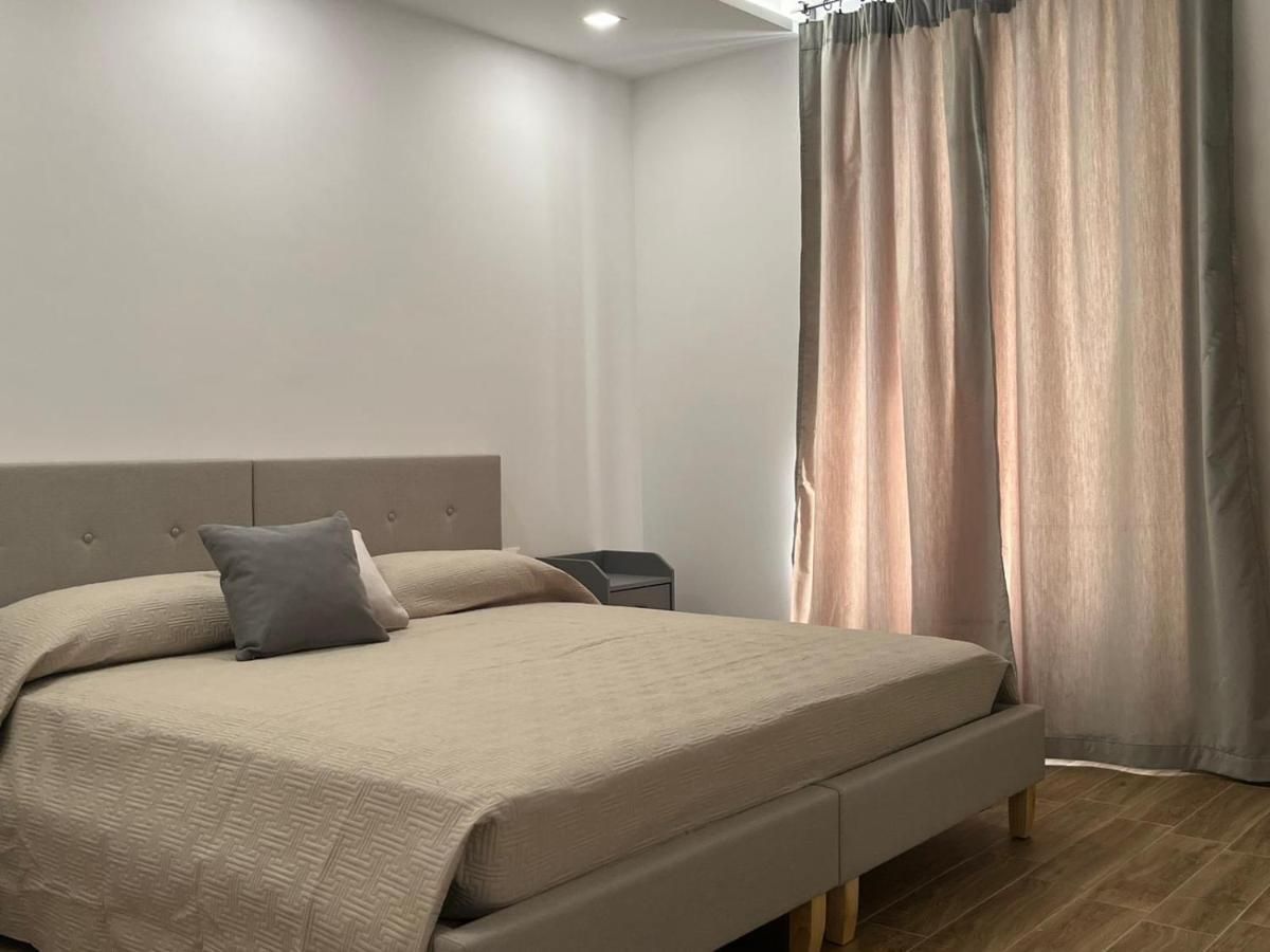 B&B Dea Gela Bagian luar foto
